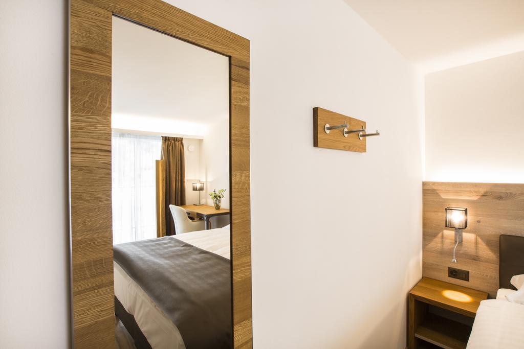 Romantik Hotel Le Vignier Avry-devant-Pont Екстериор снимка