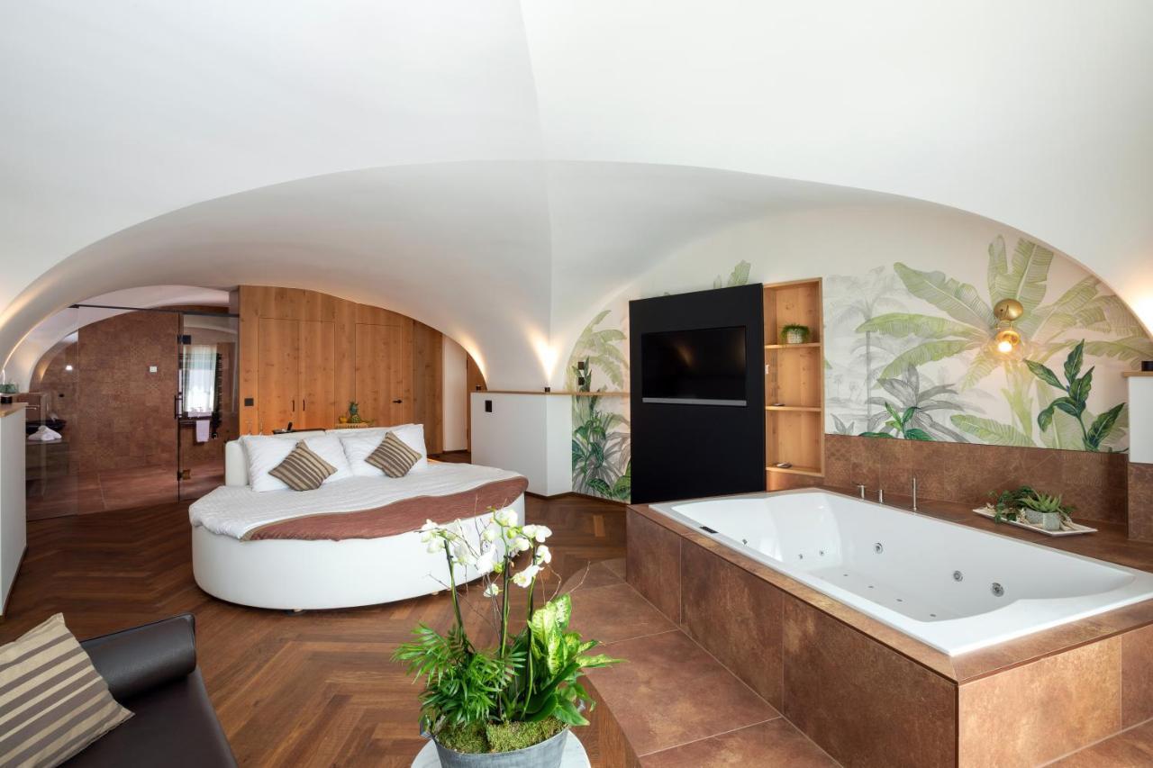 Romantik Hotel Le Vignier Avry-devant-Pont Екстериор снимка