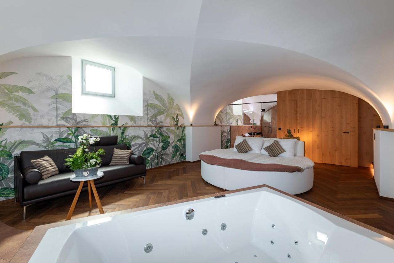 Romantik Hotel Le Vignier Avry-devant-Pont Екстериор снимка